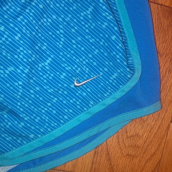 Nike Dri-Fit Shorts - Picture 4 of 7
